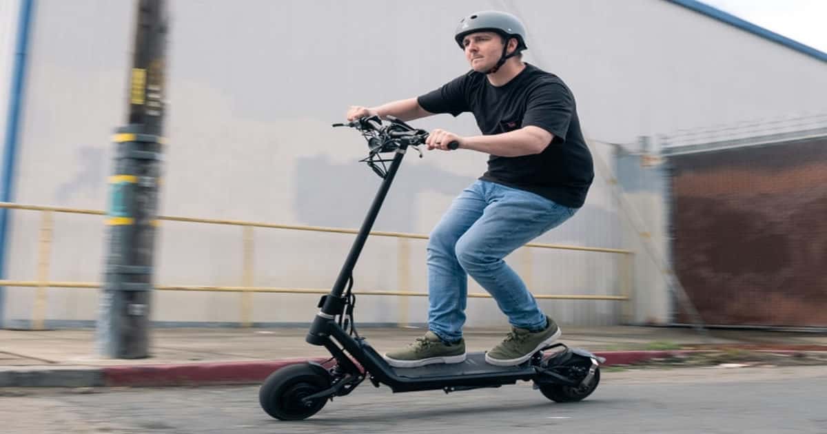 How Many Miles Can an Electric Scooter Last